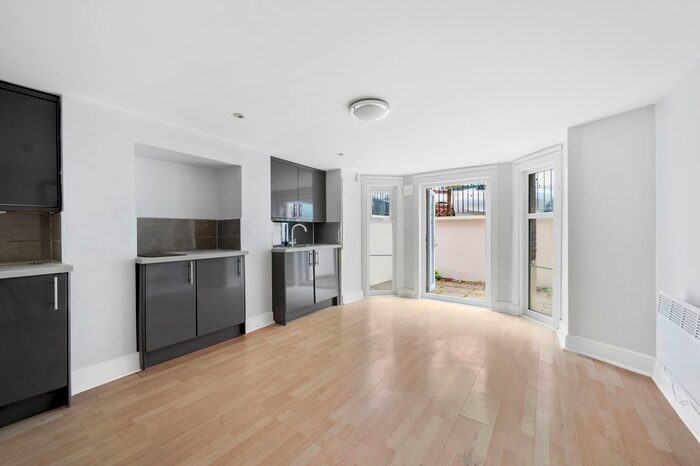 Property To Rent In Fairfield South, Kingston Upon Thames, KT1