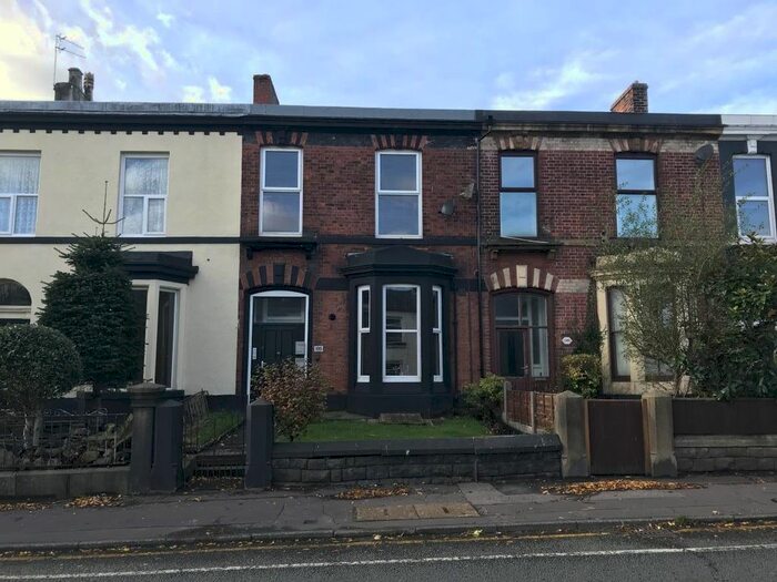 2 Bedroom Flat To Rent In Manchester Road, Bury, BL9