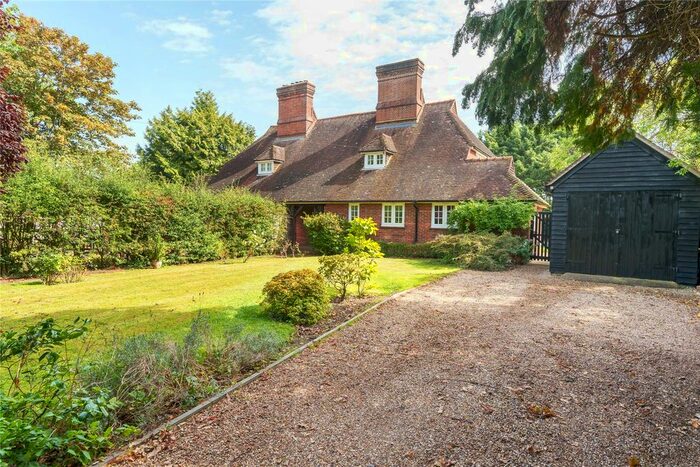 3 Bedroom Semi-Detached House For Sale In West Clandon, Surrey, GU4