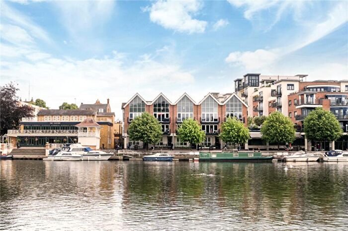 4 Bedroom Terraced House For Sale In Quayside Walk, Charter Quay, Kingston Upon Thames, Surrey, KT1