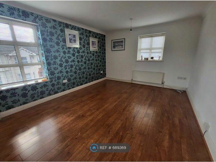 3 Bedroom End Of Terrace House To Rent In Palmerston Court, Ipswich, IP4