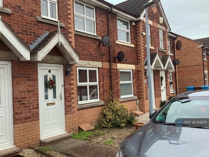 2 Bedroom Terraced House To Rent In Ballantyne Close, Hull, HU7