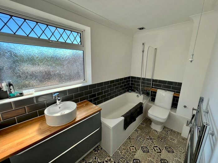 5 Bedroom Semi-Detached House To Rent In Beecheno Road, Norwich, NR5