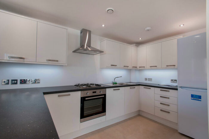 3 Bedroom Apartment To Rent In Port Solent, Portsmouth, PO6