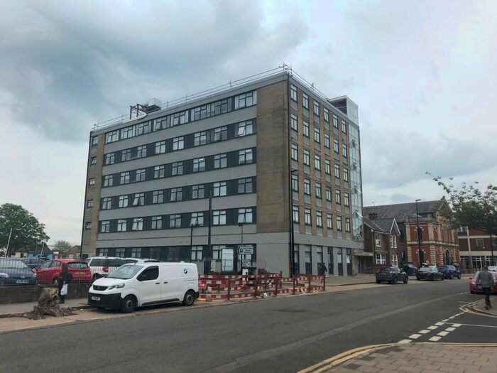 1 Bedroom Flat To Rent In Buckingham Street, Aylesbury, HP20