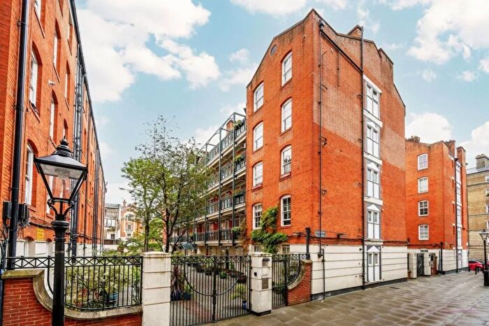 Studio To Rent In Market Road, London, N7