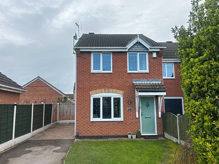 3 Bedroom Semi-Detached House For Sale In Shaw Rise, Normanton, WF6