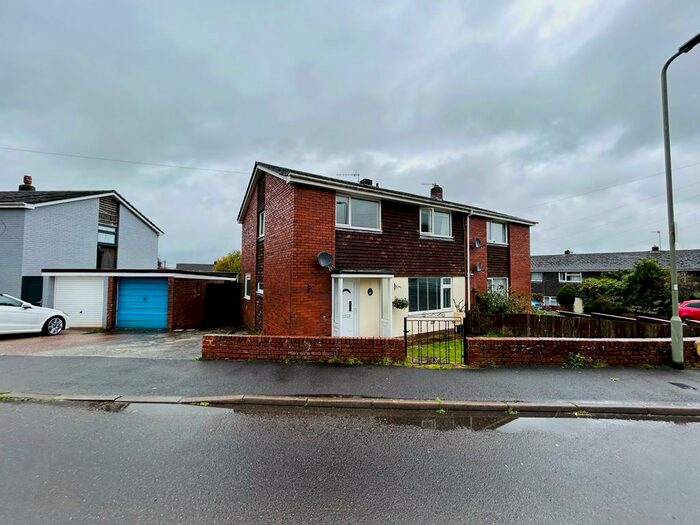 4 Bedroom House To Rent In Lime Kiln Road, Tiverton, EX16