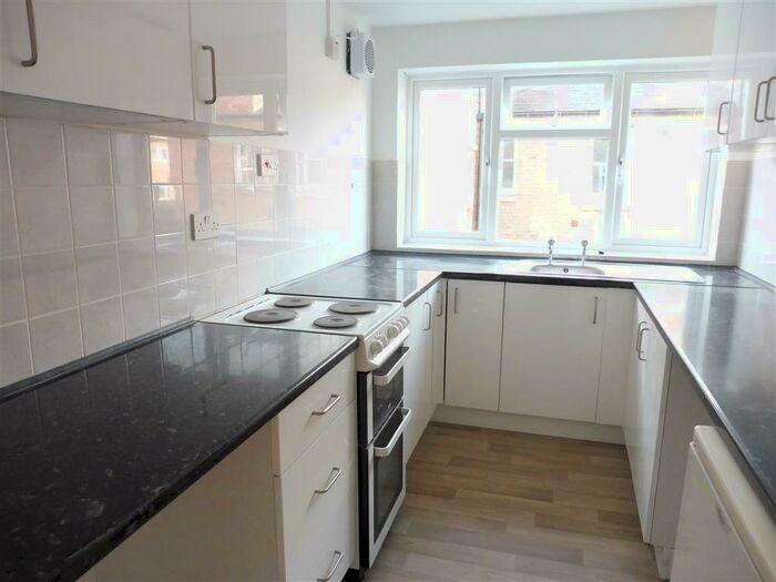 2 Bedroom Apartment To Rent In Milverton Terrace, Leamington Spa, CV32