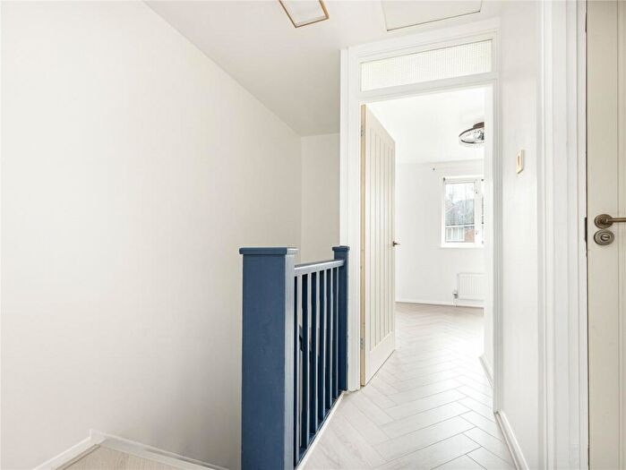 3 Bedroom Terraced House For Sale In Bennetts Close, Mitcham, CR4