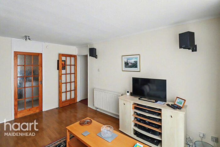 1 Bedroom Flat For Sale In Boyn Valley Road, Maidenhead, SL6