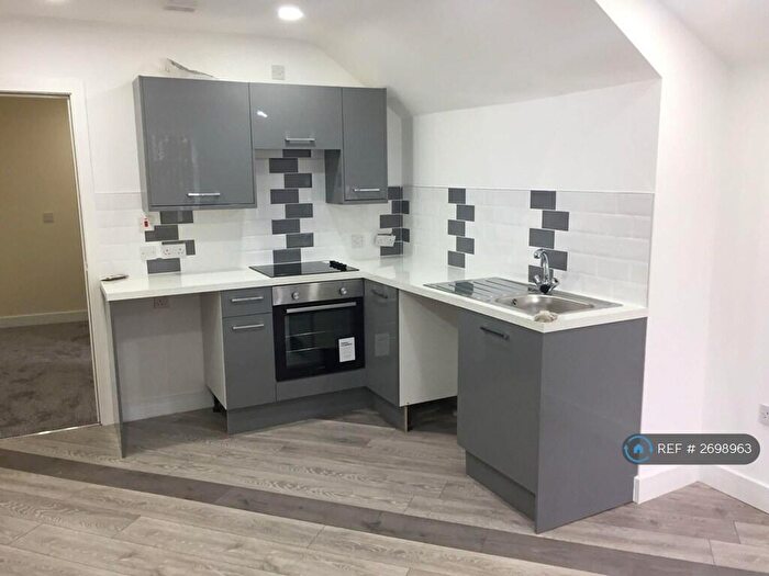 1 Bedroom Flat To Rent In Llantrisant Street, Cardiff, CF24