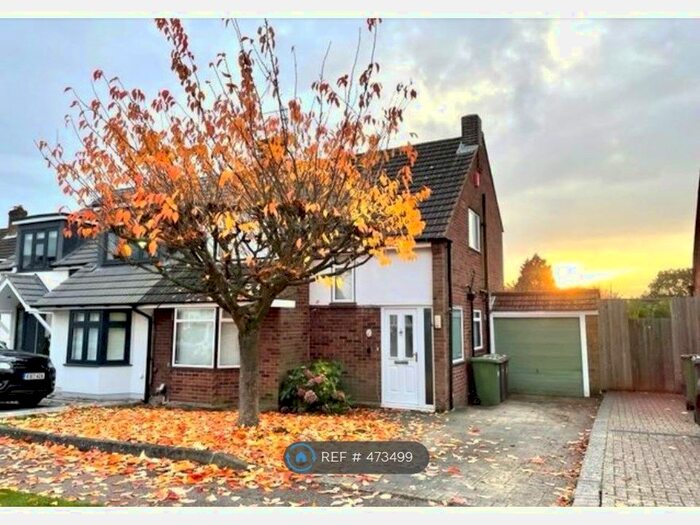 3 Bedroom Semi-Detached House To Rent In Gables Avenue, Borehamwood, WD6