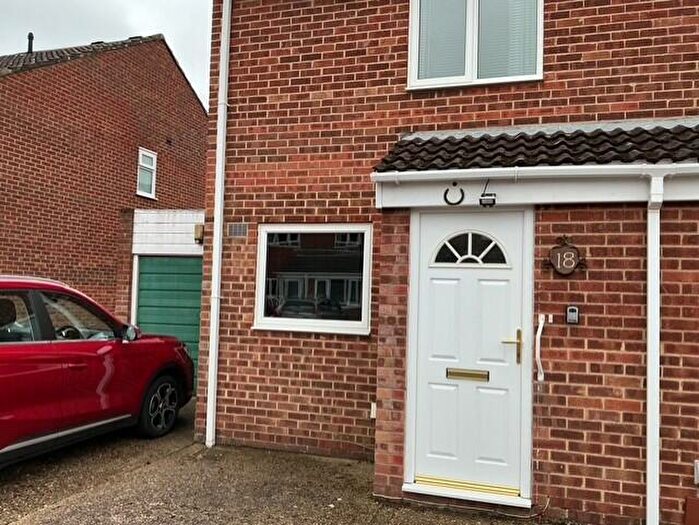 2 Bedroom Semi-Detached House For Sale In Calbourne, Netley Abbey, Southampton, SO31