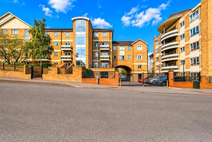 3 Bedroom Apartment For Sale In Branagh Court, Reading, Berkshire, RG30