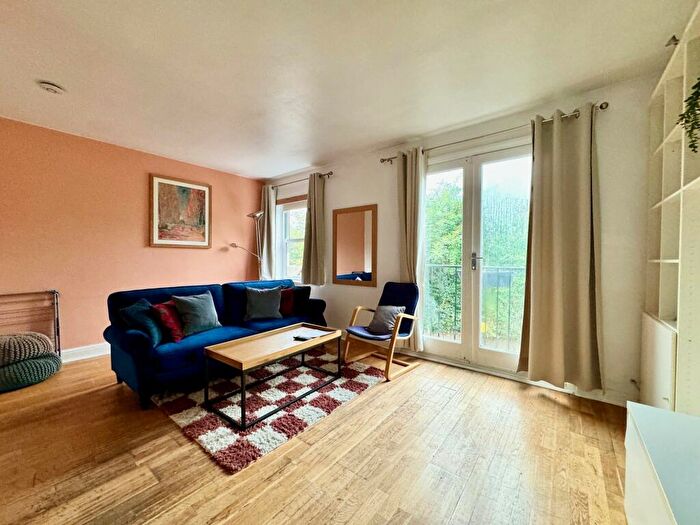 2 Bedroom Flat To Rent In Hercules Place, Holloway, N7