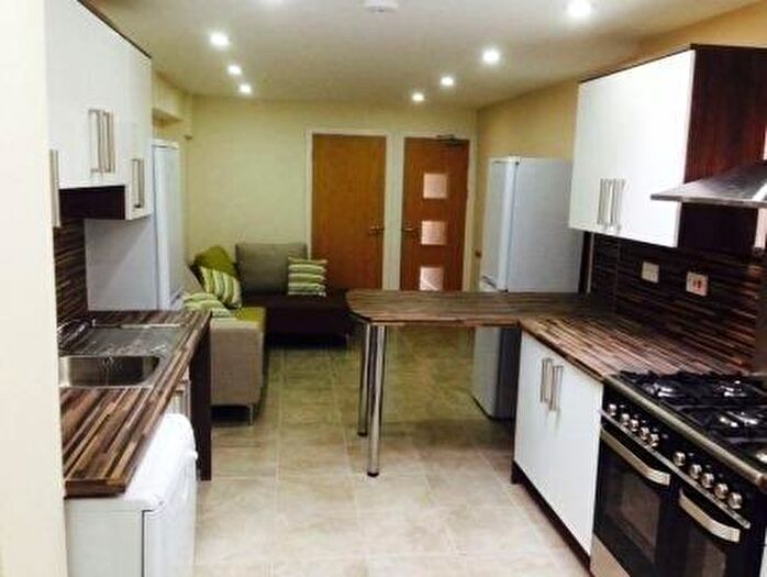 8 Bedroom House To Rent In Bournbrook Road, Selly Oak, West Midlands, B29