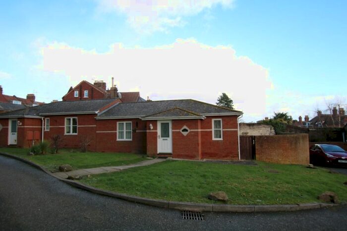 2 Bedroom Bungalow To Rent In Montague Rise, Horseguards, Exeter, EX4