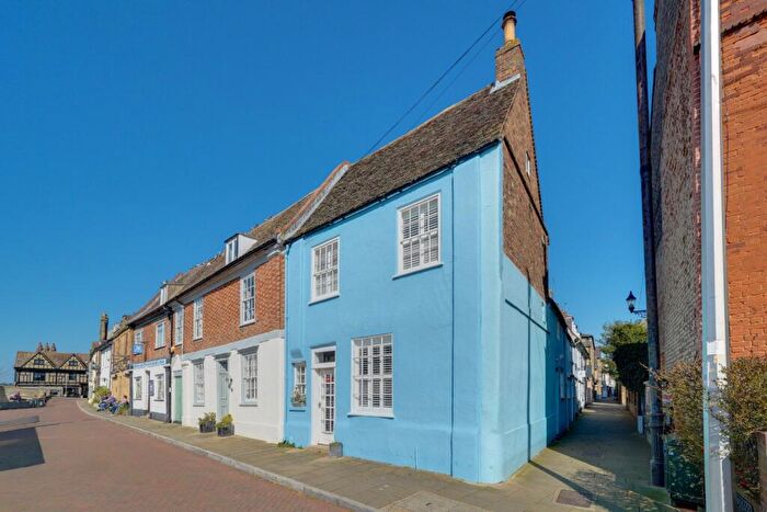 4 Bedroom Town House For Sale In The Quay, St. Ives, Cambridgeshire, PE27