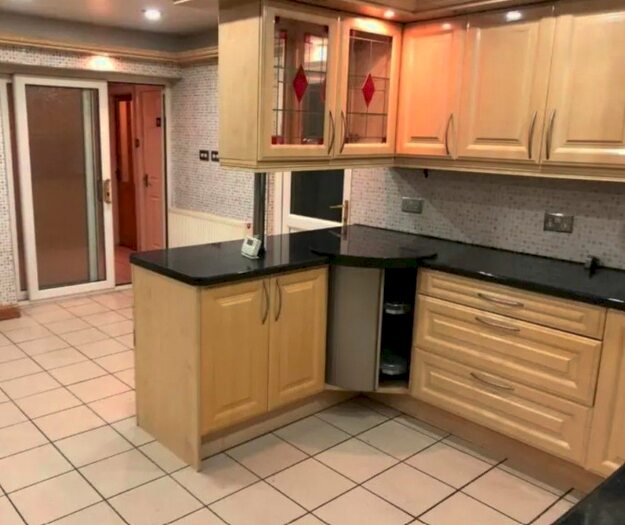 3 Bedroom Semi-Detached House To Rent In Cotterills Lane, Birmingham, B8