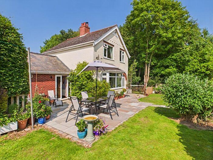 4 Bedroom Detached House For Sale In La Fontoj, Post Box Lane, Raithby Road, Hundleby, Spilsby, PE23