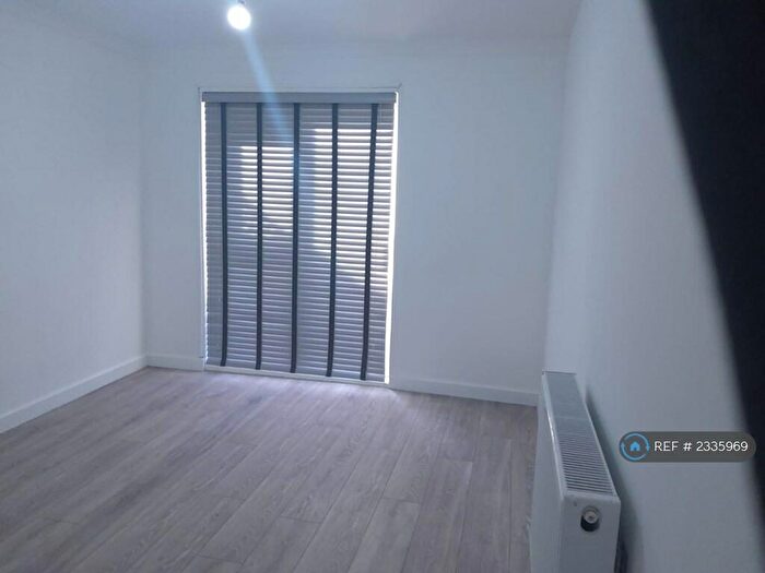 5 Bedroom Terraced House To Rent In Cheshunts, Basildon, SS13