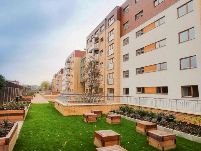 2 Bedroom Flat To Rent In Pryce House, Campbell Road, Mile End, Bow, London, E3