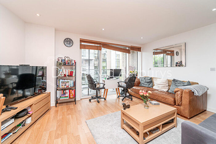 1 Bedroom Apartment To Rent In Goodchild Road, Finsbury Park, London, N4