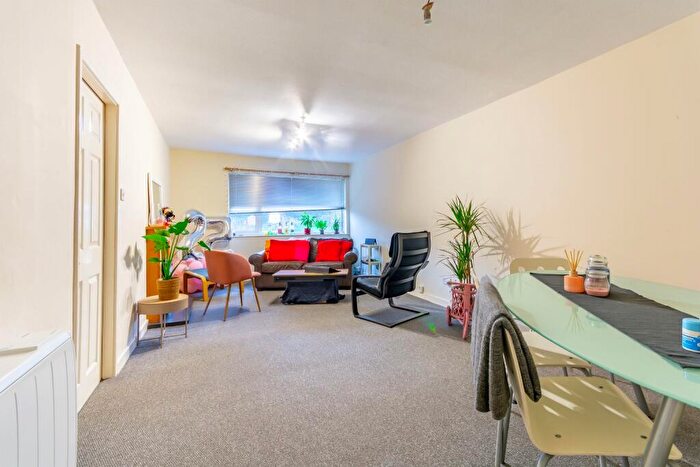 2 Bedroom Apartment For Sale In Malcolm Close, Nottingham, NG3
