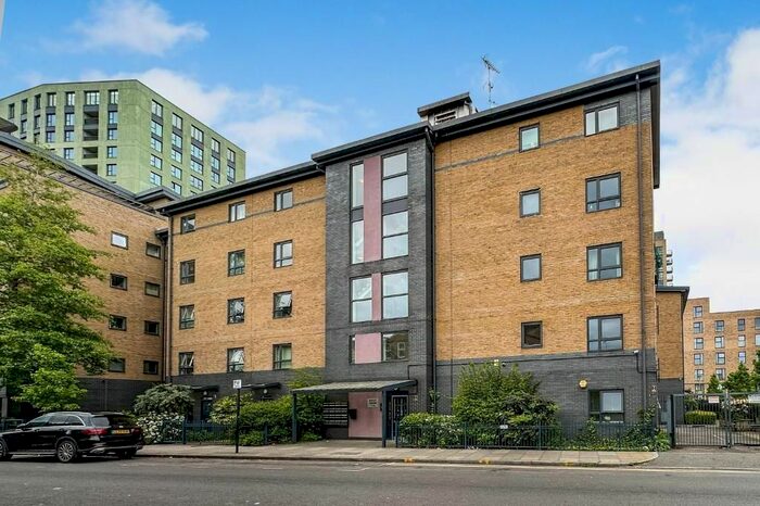 1 Bedroom Flat To Rent In Bailey House, Talwin Street, Bromley-By-Bow, Bow, London, E3