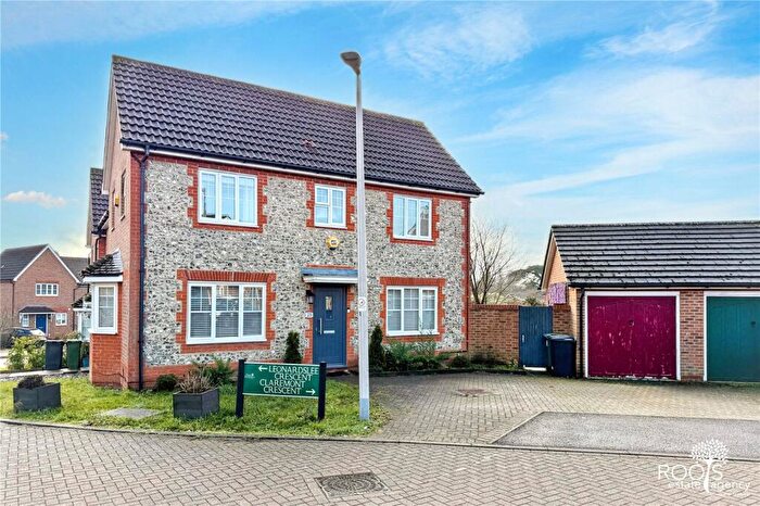 3 Bedroom End Of Terrace House For Sale In Leonardslee Crescent, Newbury, Berkshire, RG14