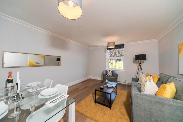 2 Bedroom Apartment To Rent In Brownlow Road, Reading, RG1