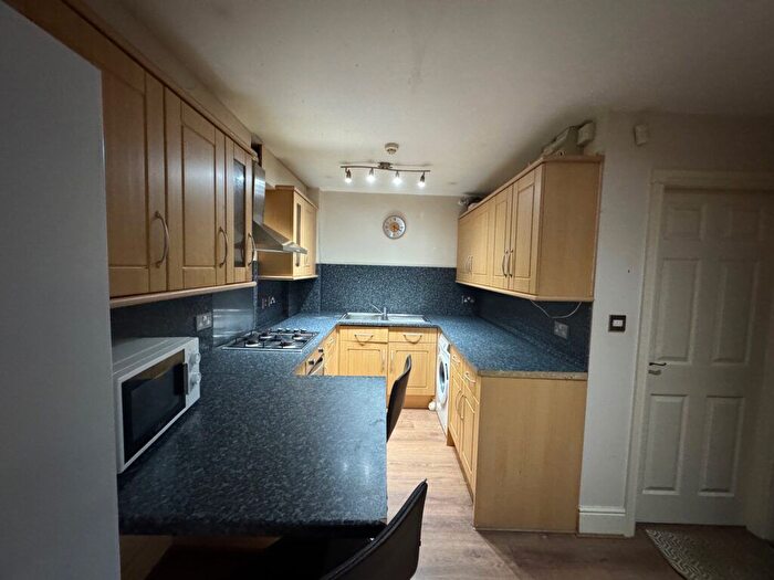 2 Bedroom Flat To Rent In Devon Road, Leeds, LS2