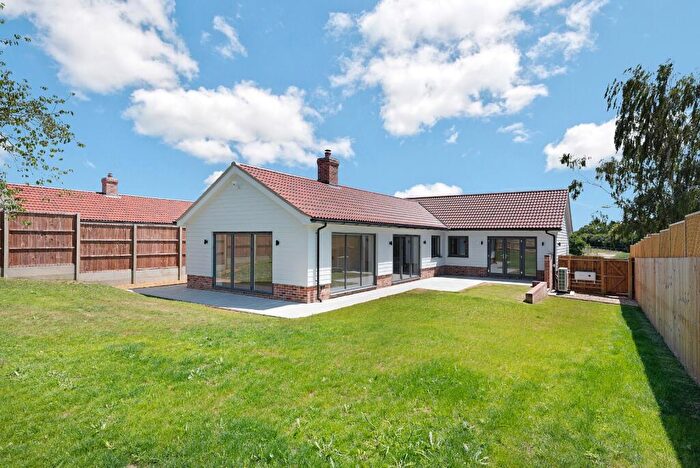 3 Bedroom Bungalow For Sale In Bury St. Edmunds, IP33
