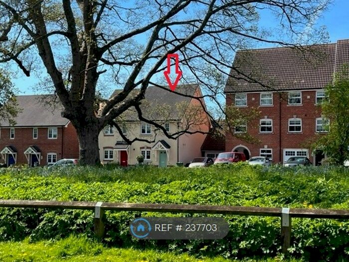 3 Bedroom Semi-Detached House To Rent In Claines Street, Alton, GU34