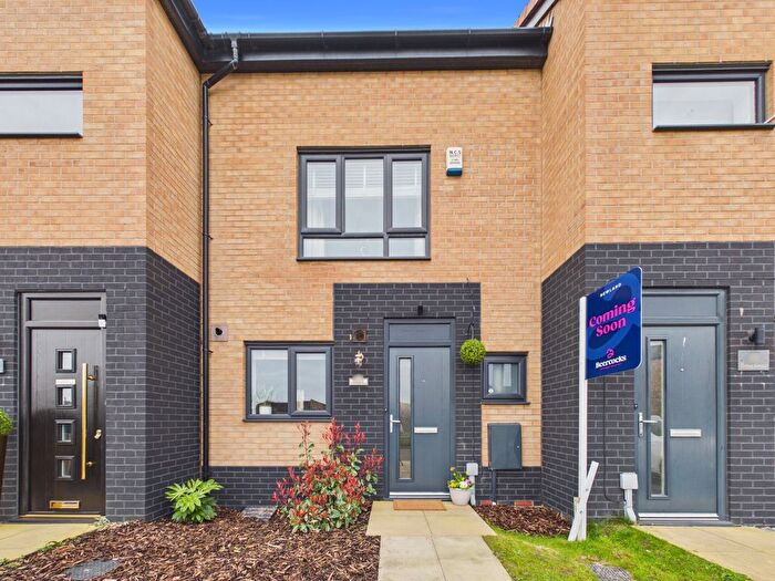 2 Bedroom Terraced House For Sale In Fletton Avenue, Hull, HU3