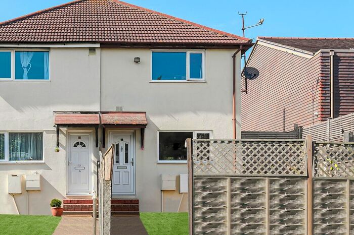 3 Bedroom Semi-Detached House To Rent In Pleasant Mews, Southend-On-Sea, SS1