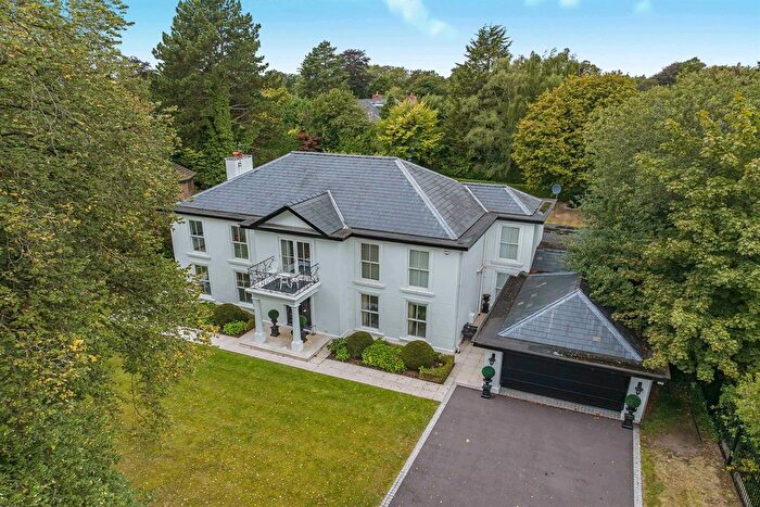 4 Bedroom Detached House For Sale In North Road, Hale, WA15