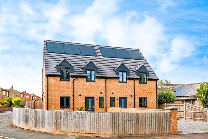 3 Bedroom Semi-Detached House To Rent In Milestone Road, Carterton, OX18