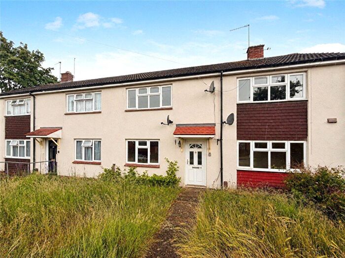 2 Bedroom Maisonette For Sale In Viney Avenue, Romsey, Hampshire, SO51