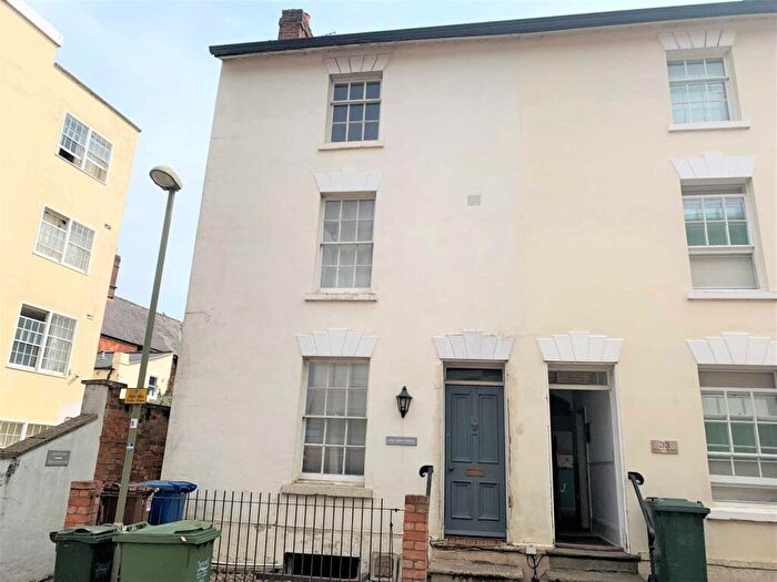 1 Bedroom Flat To Rent In Church View, Crouch Street, Banbury, OX16