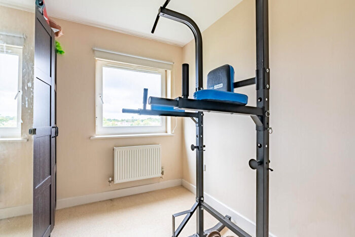 2 Bedroom Apartment To Rent In Bakers Close, St. Albans, Hertfordshire, AL1