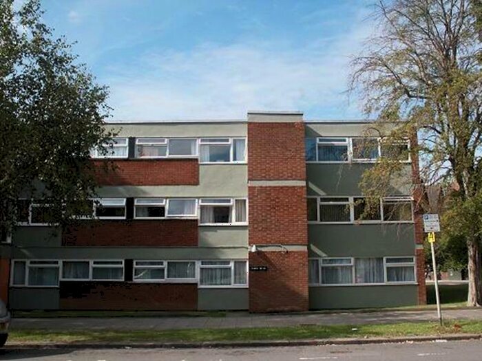2 Bedroom Flat To Rent In Linden Court, Linden Road, MK40