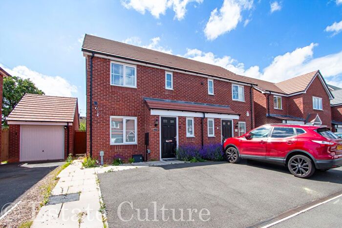 3 Bedroom Semi-Detached House For Sale In Willow Way, Coventry, CV3