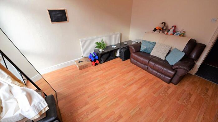 1 Bedroom Flat To Rent In Harold Grove, LS6