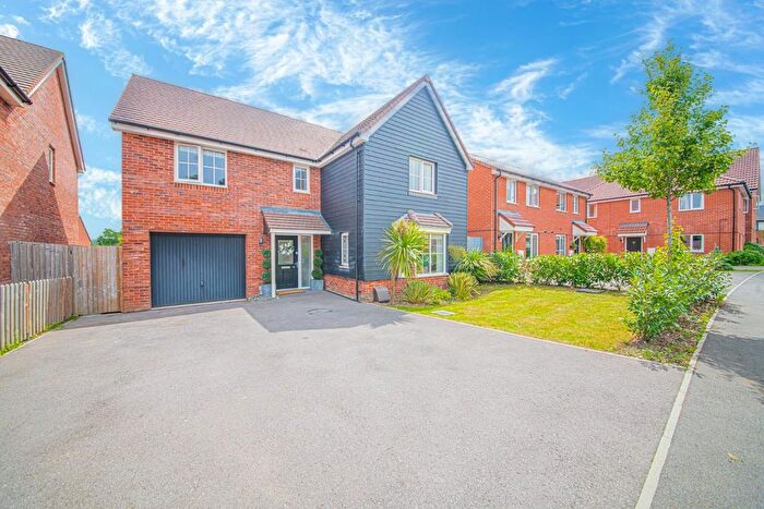 4 Bedroom Detached House For Sale In Harrison Way, Rownhams, Southampton, SO16