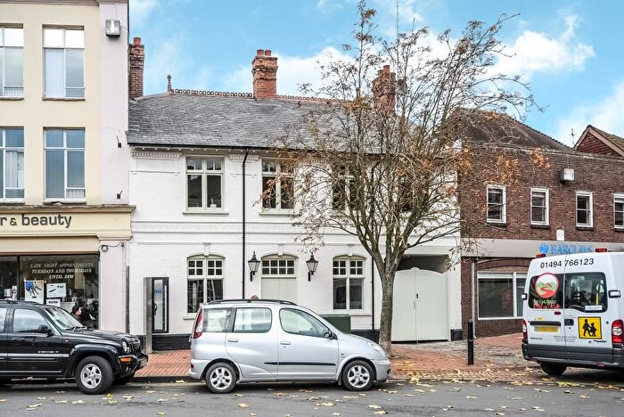 2 Bedroom Flat To Rent In Chesham, Buckinghamshire, HP5