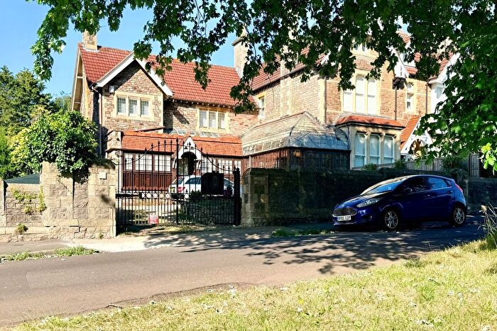 3 Bedroom Semi-detached House For Sale In Ivywell Road, Bristol, BS9