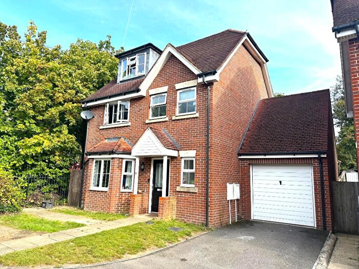 5 Bedroom Detached House To Rent In Royal Drive, Bordon, Hampshire, GU35