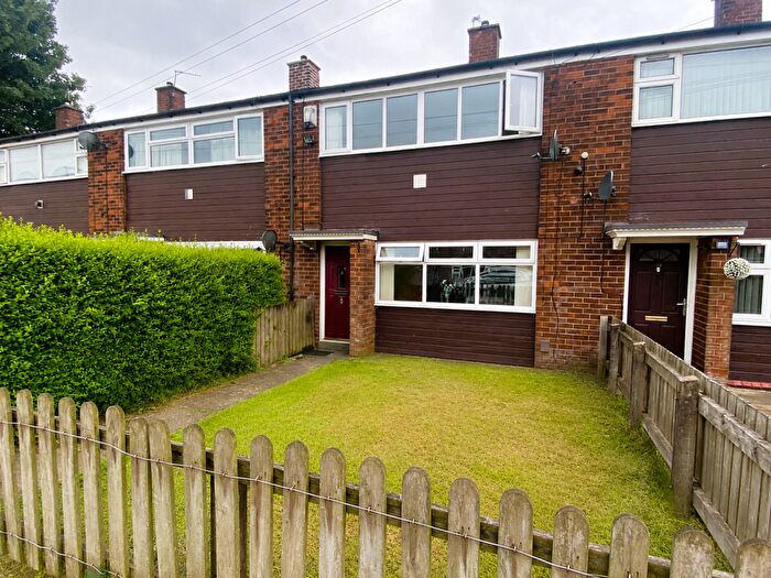 2 Bedroom Terraced House For Sale In Chestnut Close, Greenacres, OL4